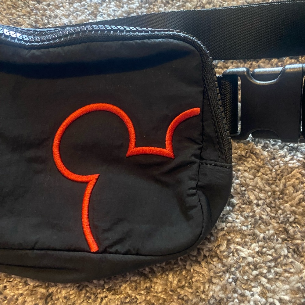 lululemon x Disney athletica Black Belt Bag with Red Mickey Outline - Picture 2 of 4